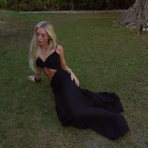 Sala dress with cut out - Black